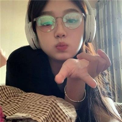 巨型女的袭击(原声版)